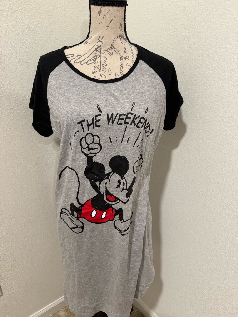 Disney Gray & Black Raglan Tee with Red Mickey Graphic 2X